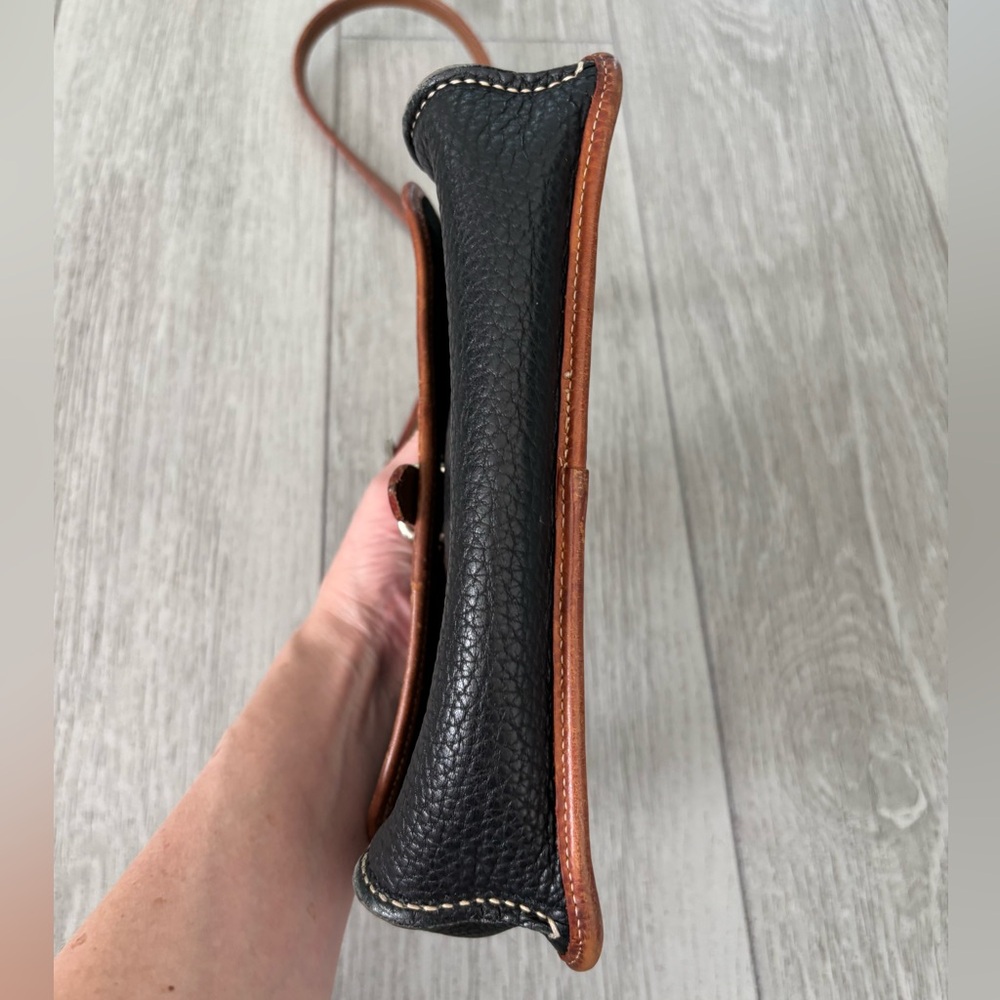 Dooney & Bourke bag - vintage leather in EUC. - Picture 4 of 13